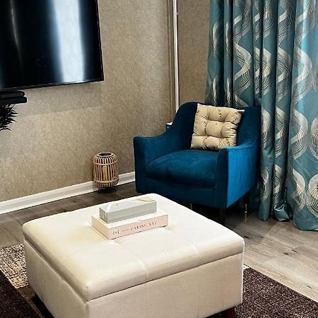 Cheerful 3 Bedroom Townhouse With Free Parking. Billericay Eksteriør bilde