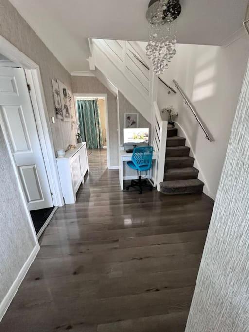 Cheerful 3 Bedroom Townhouse With Free Parking. Billericay Eksteriør bilde