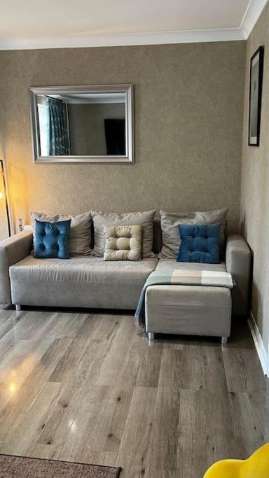 Cheerful 3 Bedroom Townhouse With Free Parking. Billericay Eksteriør bilde